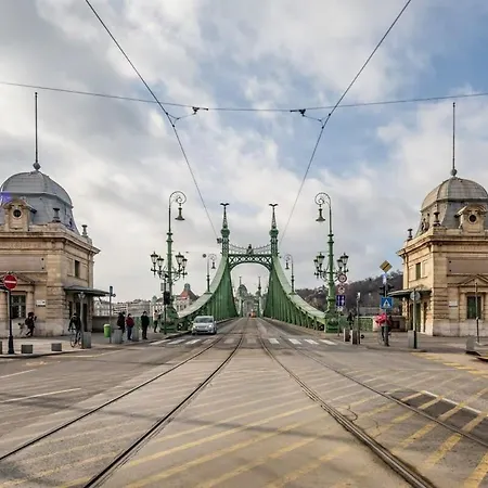 Very - Cozy * Budapest