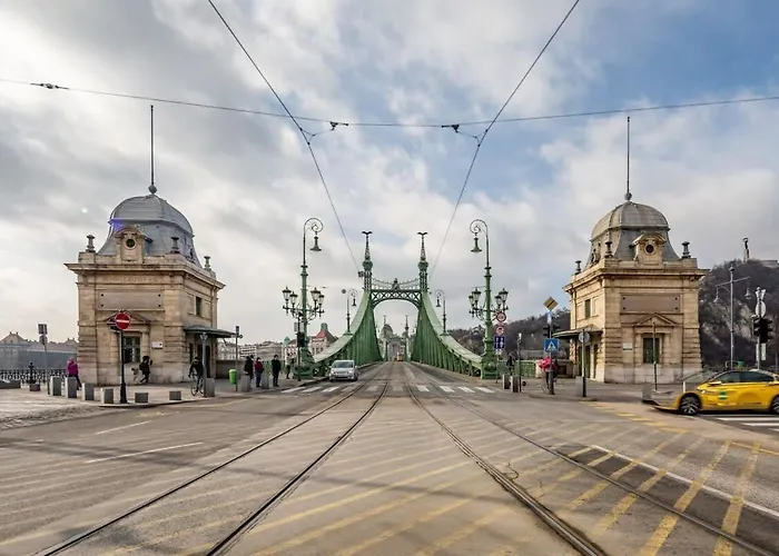 Very - Cozy * Budapest