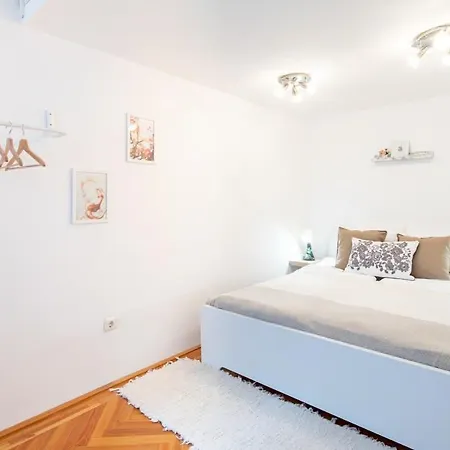 דירה Very - Cozy *