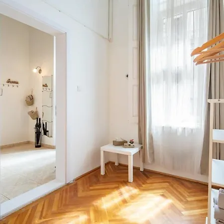 Very - Cozy Apartment *