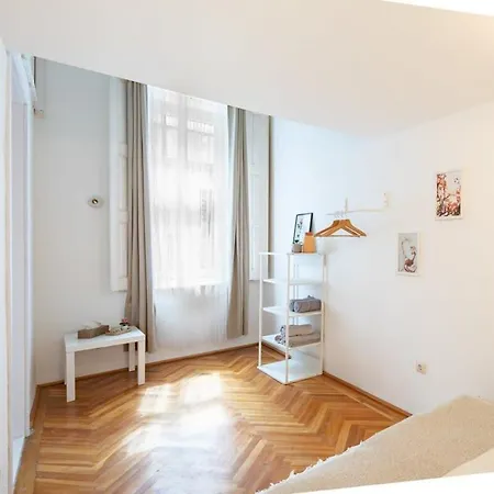 Very - Cozy Apartment